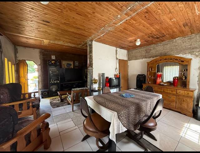 11 BEDROOM HOUSE FOR SALE IN VANDERBIJLPARK CE 2